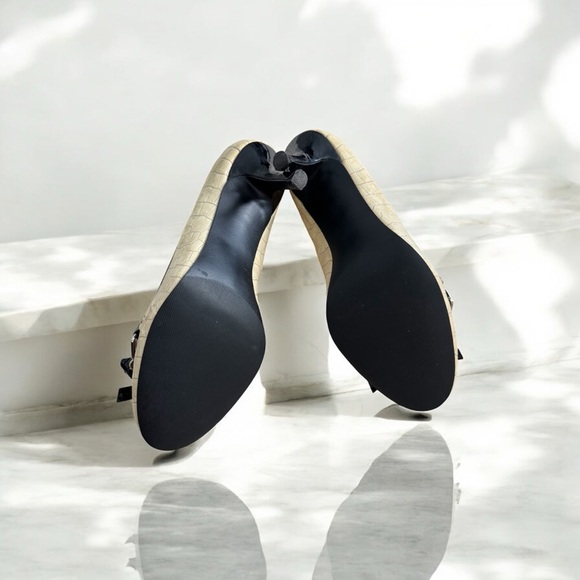 Alfani Beige and Black Heels - Picture 5 of 5